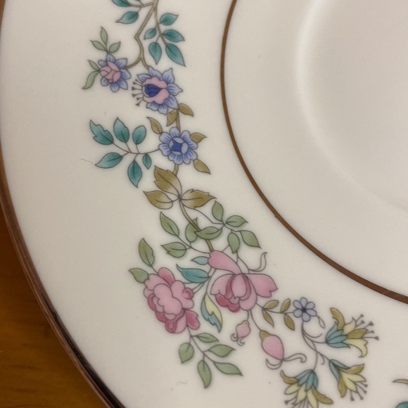 Royal Doulton Minton “Summer Song” Tea Cups and Saucers Set of 4 - Picture 11 of 15